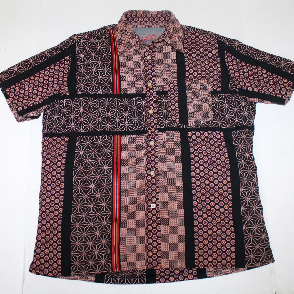 Mens size medium Robert Graham buttonup